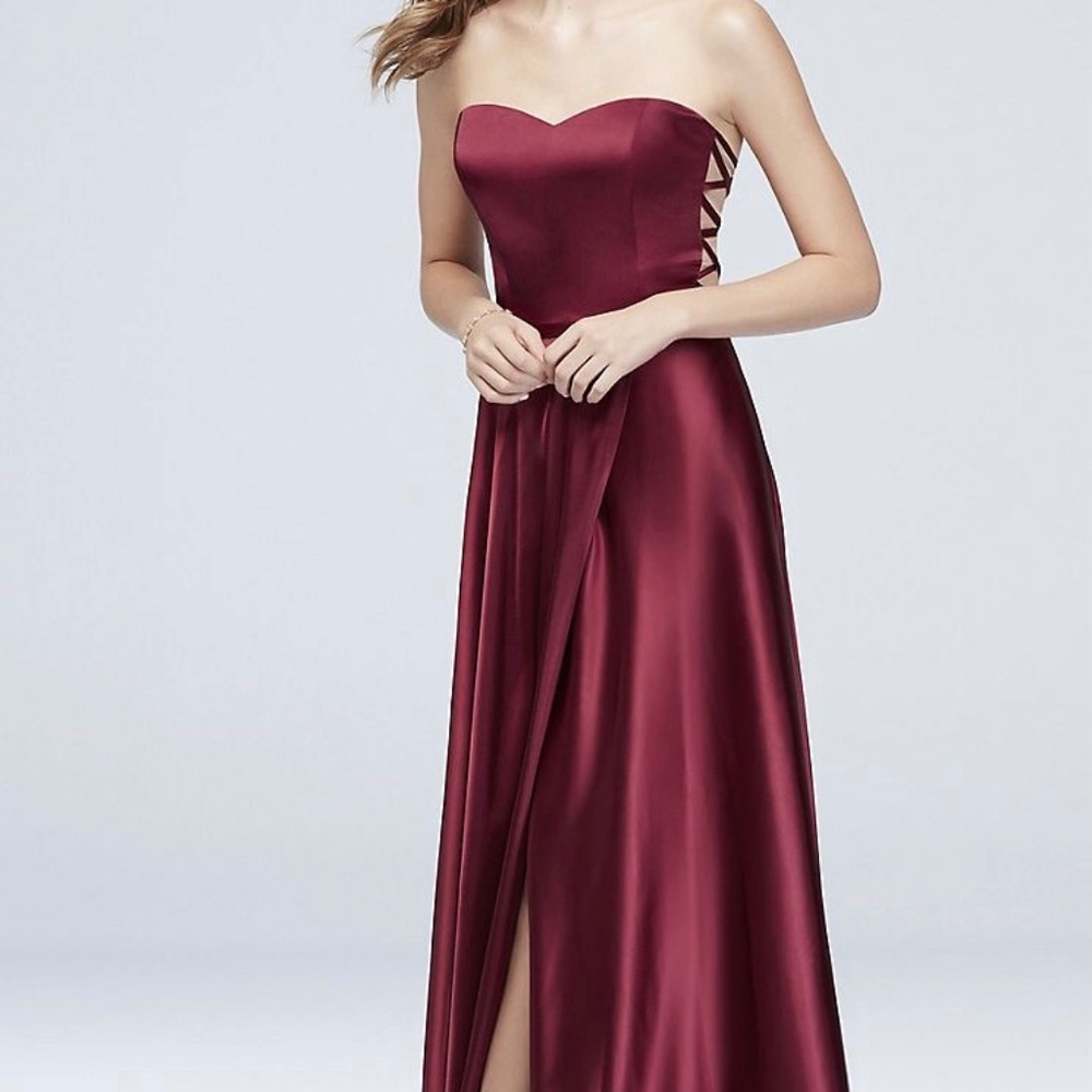 David’s Bridal Strapless Dress size 9
